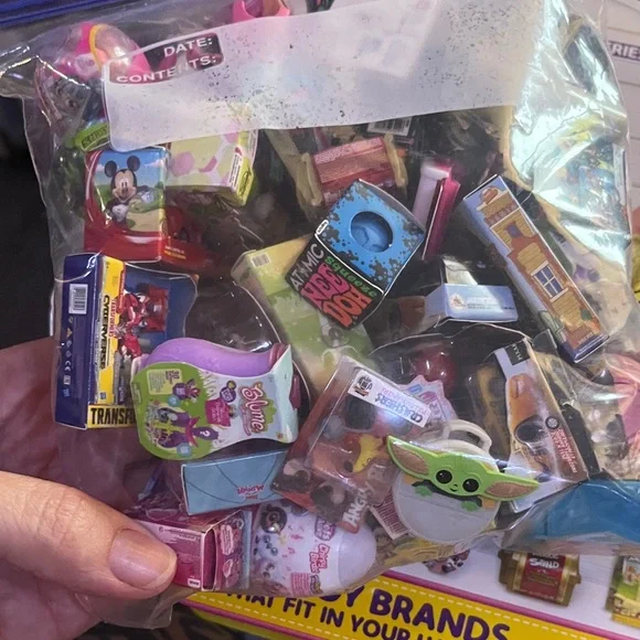 Whole lot of mini brand stuff - Picture 11 of 13